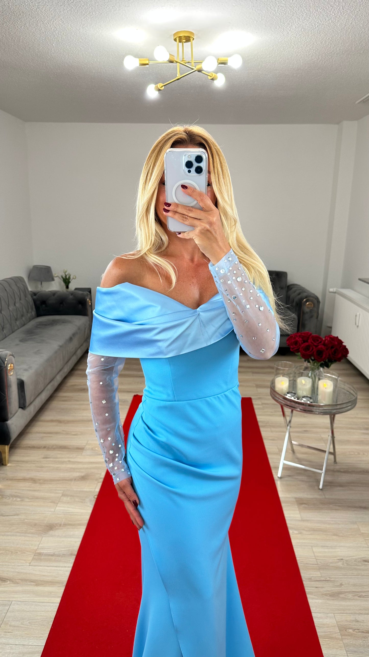 Babyblau Abendkleid mit Tüllärmeln
