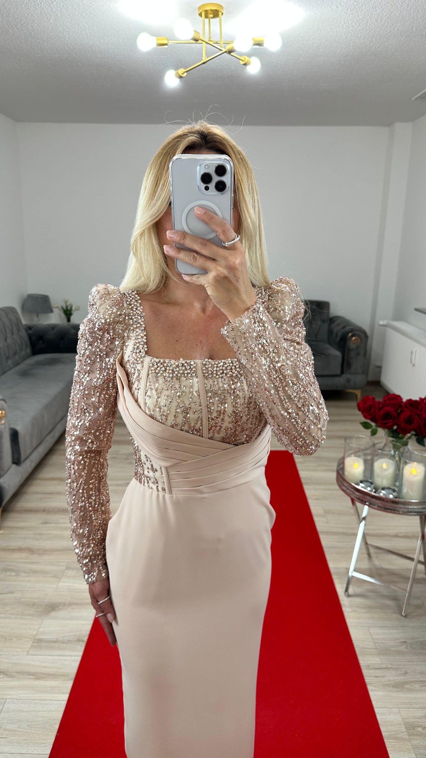 Evening dress powder with pearls and glitter